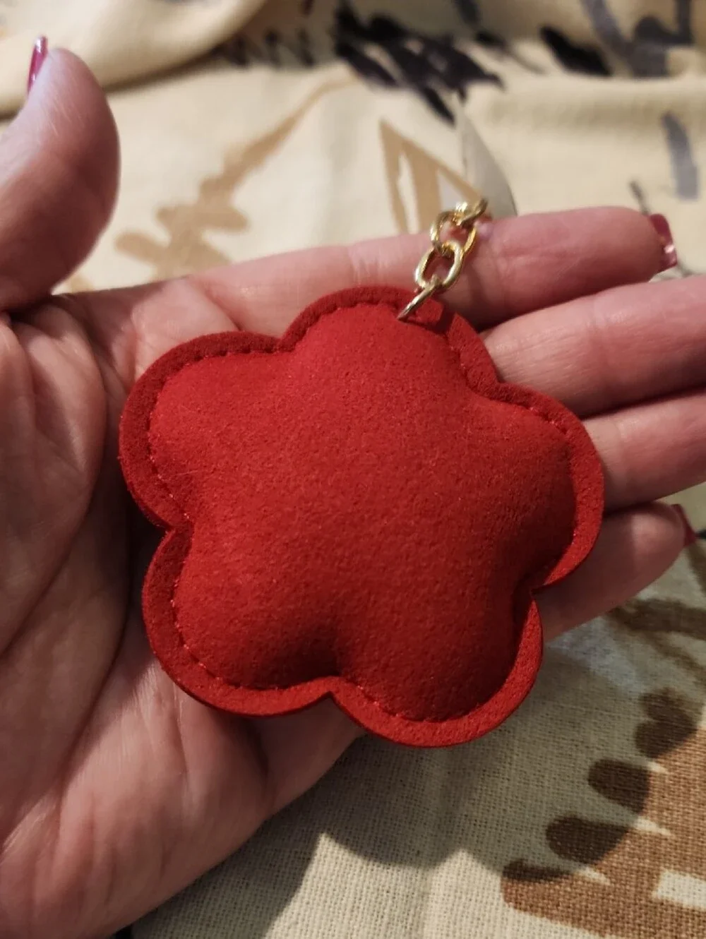 Red Flower Key Chain With Tassle - Picture 4 of 6